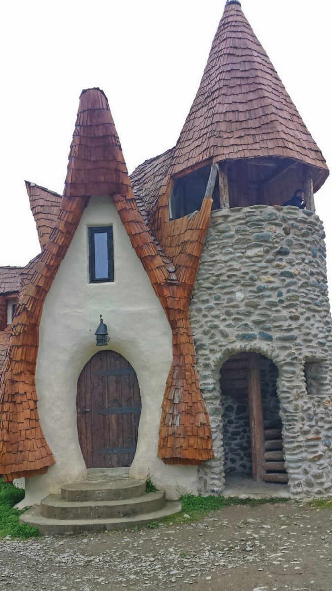 castelul de lut valea zanelor