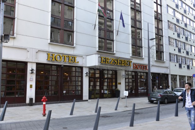 dove dormire a budapest erszebet hotel