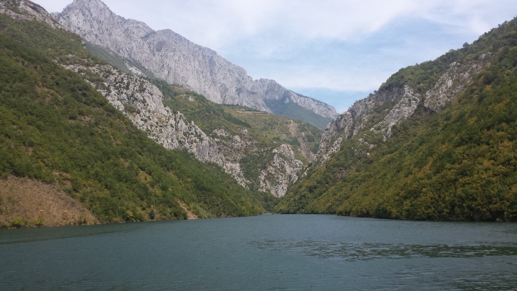 lago di koman albania
