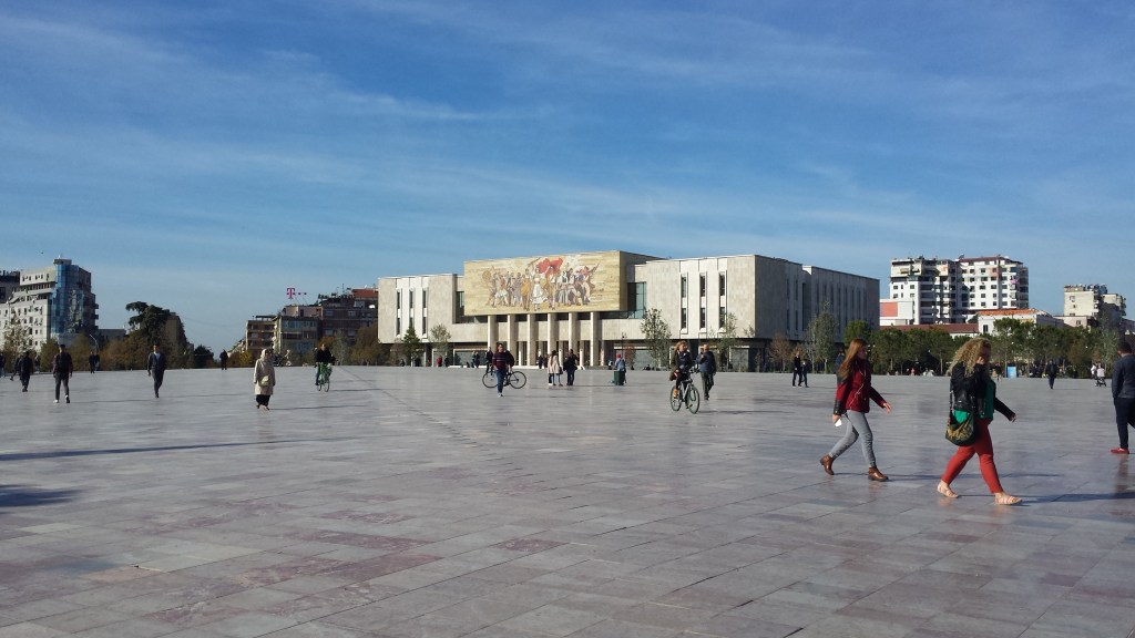 tirana piazza scanderbeg albania