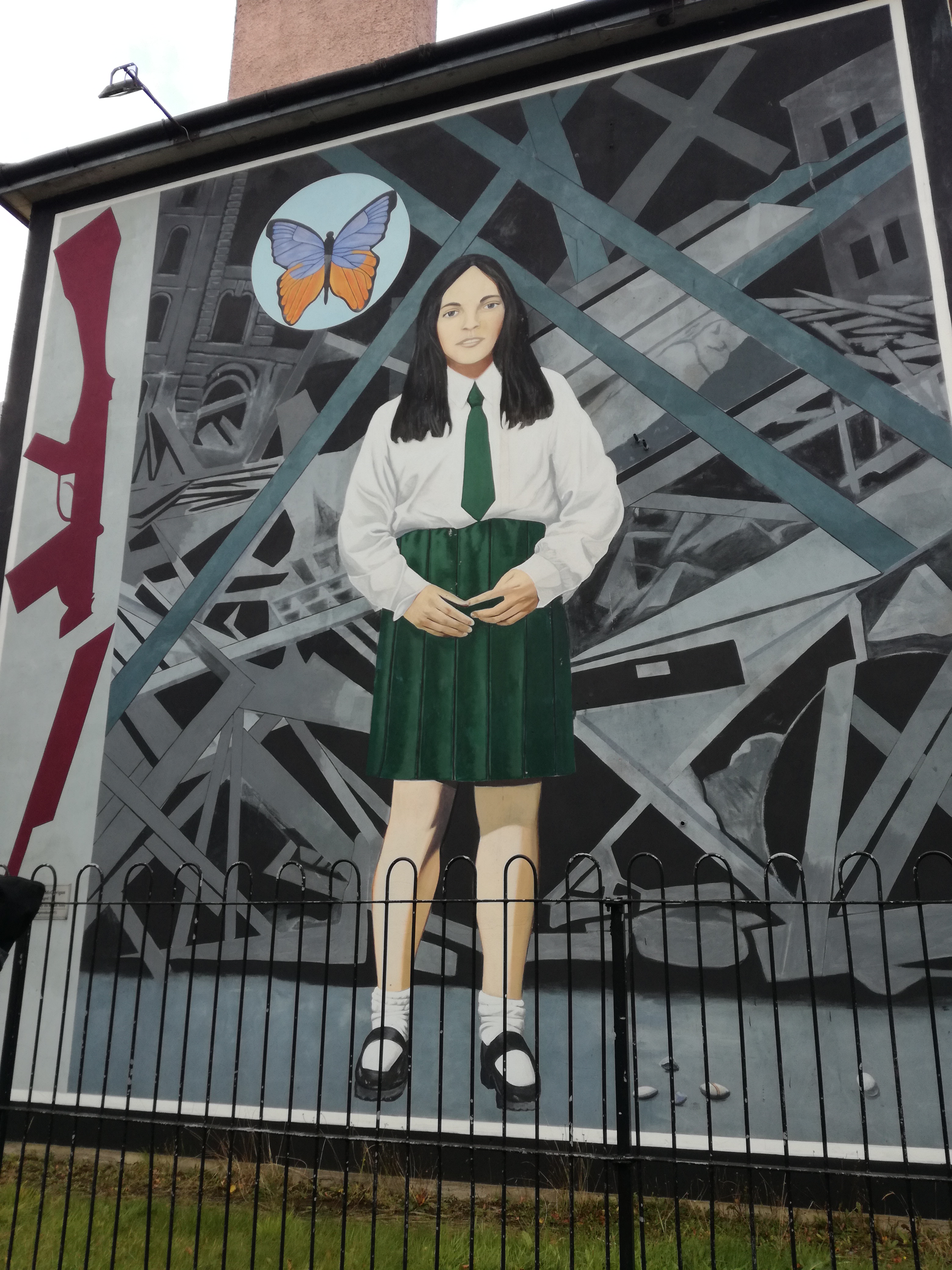 murales derry death of an innocent