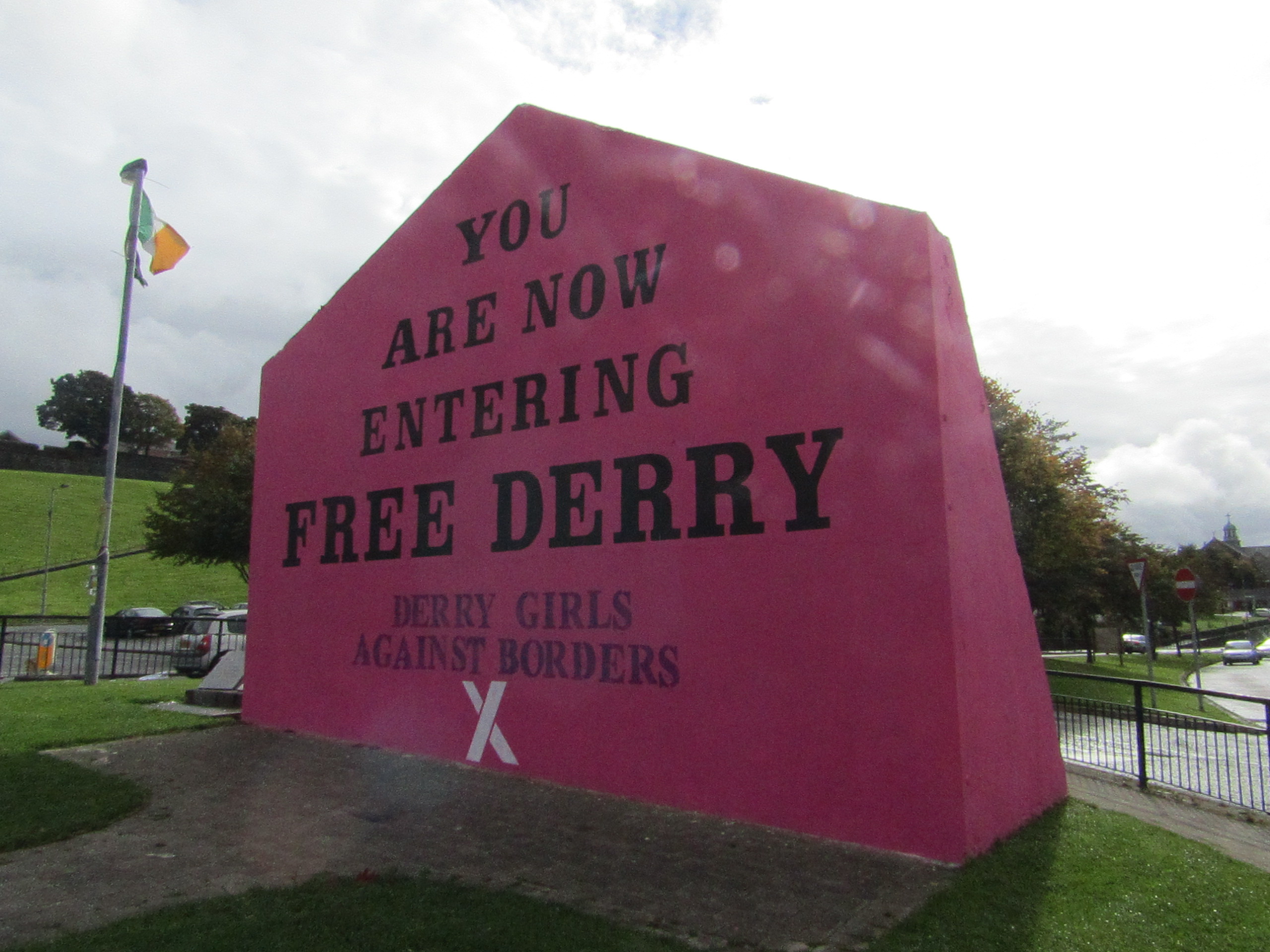 murales free derry