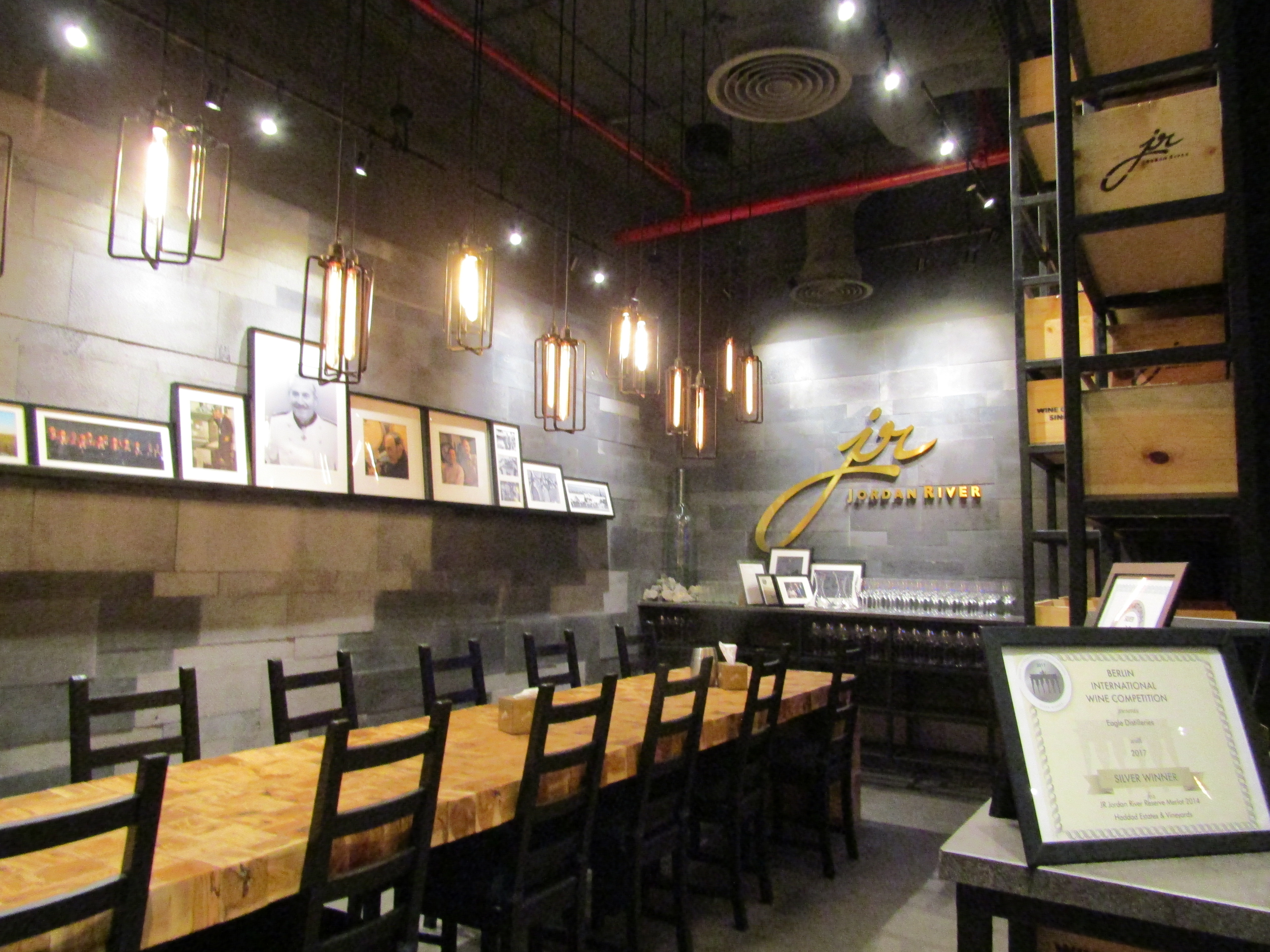 jr the wine experience