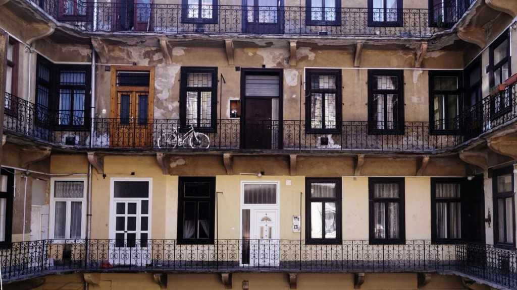 cortile interno palazzo